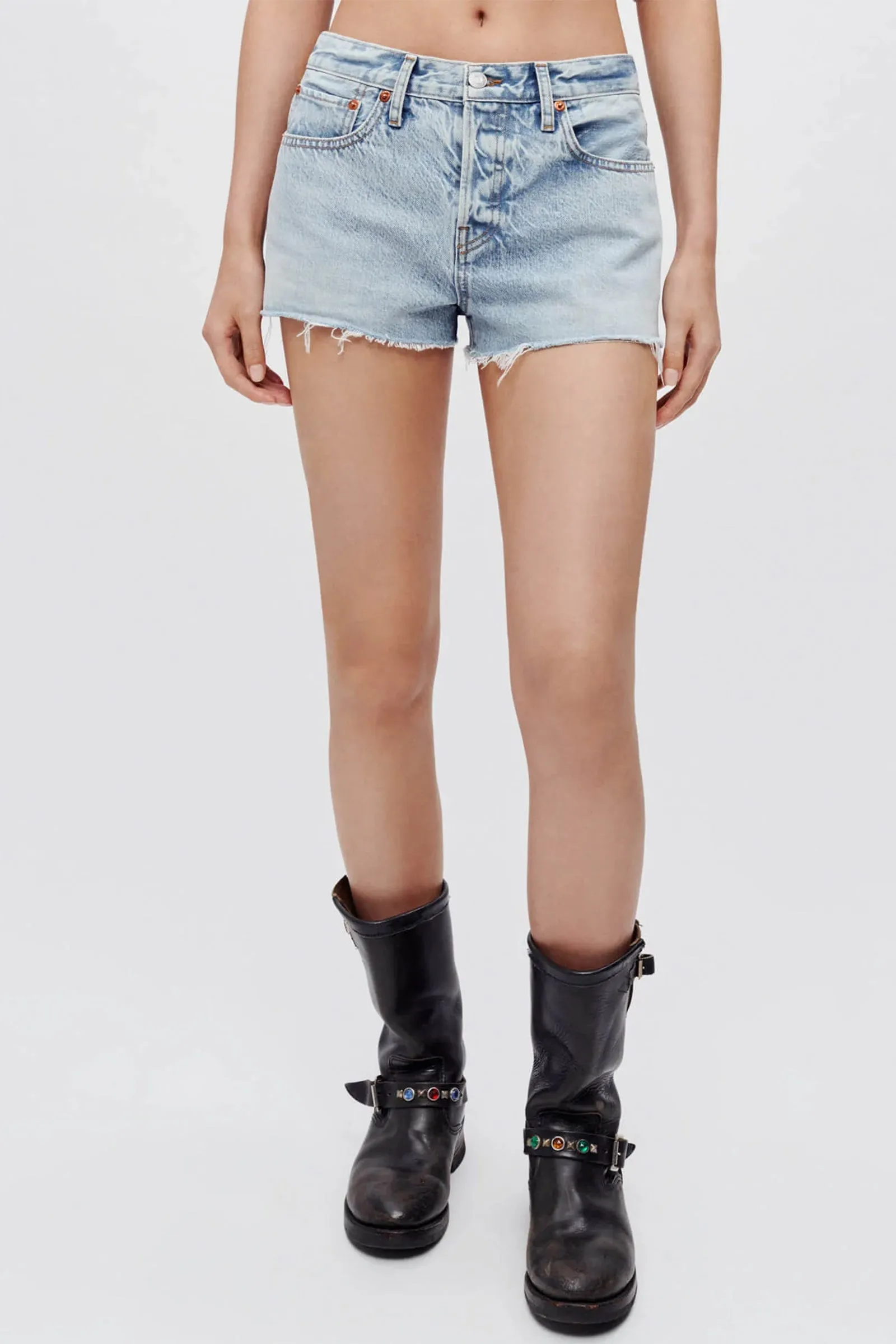 Mid Rise Relaxed Short